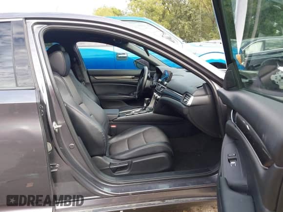 2018 Honda Accord Sport with VIN 1HGCV1F32JA133118, listed as a IAAI auction lot 43329296 with 136,291 mi miles and . Bid and sale history available at DreamBid. Image 5.