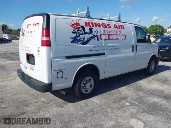 ✅ 2011 Chevrolet Express Cargo • VIN: 1GCWGFCA4B1148923 • Lot: 42983405. Listed on IAAI with 258,246 mi. Free auction sales archive from the USA and detailed vehicle history report at DreamBid. Image 4.
