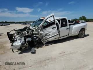 2005 Dodge 3500 SLT z VIN 3D7MR48C15G859605, wystawiony jako Copart lot #55133275 z przebiegiem Nie podano mil oraz Nie do naprawy • Non repairable. Historia ofert i sprzedaży dostępna na DreamBid. Obrazek 1.