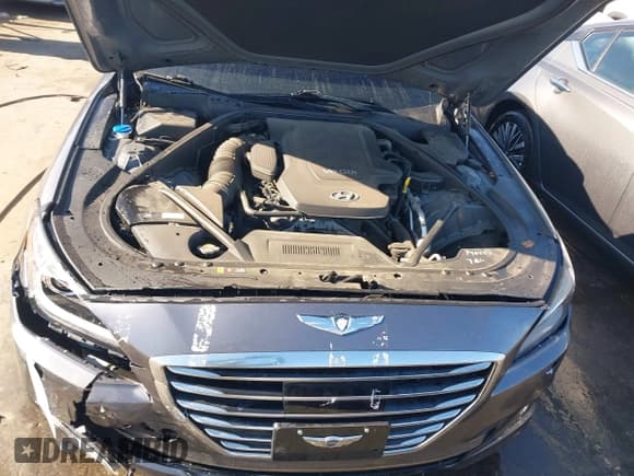 ✅ 2016 Hyundai Genesis 3.8L • VIN: KMHGN4JE3GU144111 • Lot: 43345588. Wystawiony na IAAI z przebiegiem 62 697 mil. Bezpłatny archiwum sprzedaży aukcyjnych z USA i szczegółowy raport historii pojazdu na DreamBid. Zdjęcie 10.