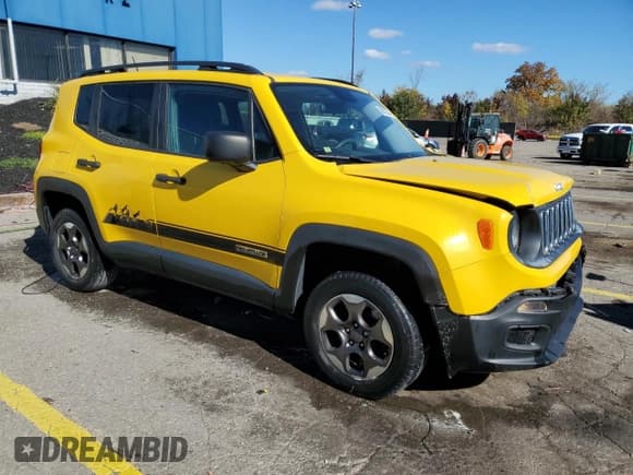 ✅ 2017 Jeep Renegade Sport • VIN: ZACCJBAB5HPE69919 • Лот: 86673545. Опубликован ранее на Copart с пробегом 53 127 миль. Бесплатный доступ к архиву аукционных продаж из США и подробный отчёт об истории автомобиля на DreamBid. Изображение 4.