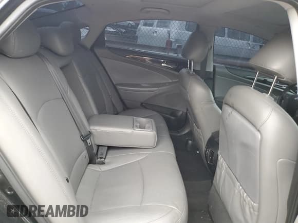 ✅ 2013 Hyundai Sonata SE • VIN: 5NPEC4AB7DH683845 • Lot: 65215214. Listed on Copart with 134,062 mi. Free auction sales archive from the USA and detailed vehicle history report at DreamBid. Image 10.