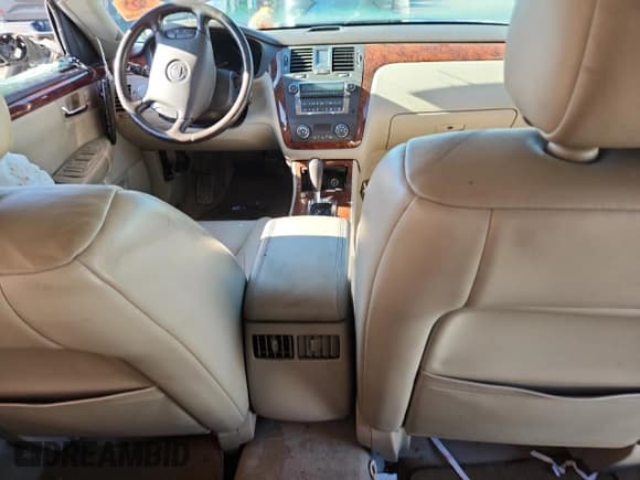 ✅ 2007 Cadillac DTS Luxury I • VIN: 1G6KD57Y47U126261 • Lot: 80755485. Wystawiony na Copart z przebiegiem Nie podano. Bezpłatny archiwum sprzedaży aukcyjnych z USA i szczegółowy raport historii pojazdu na DreamBid. Zdjęcie 8.