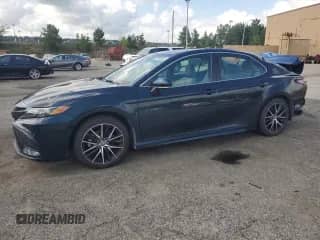 2021 Toyota Camry SE with VIN 4T1T11BK1MU026292, listed as a Copart auction lot 69388335 with 62,913 mi miles and Salvage title. Bid and sale history available at DreamBid. Image 1.