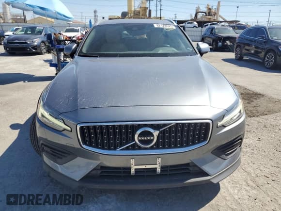 ✅ 2020 Volvo V60 • VIN: YV4102WK0L1043046 • Lot: 82128525. Wystawiony na Copart z przebiegiem 43 781 mil. Bezpłatny archiwum sprzedaży aukcyjnych z USA i szczegółowy raport historii pojazdu na DreamBid. Zdjęcie 5.