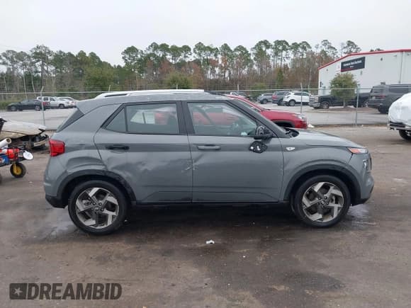 ✅ 2023 Hyundai Venue SEL • VIN: KMHRC8A33PU230376 • Lot: 41169505. Listed on IAAI with 21,702 mi. Free auction sales archive from the USA and detailed vehicle history report at DreamBid. Image 13.