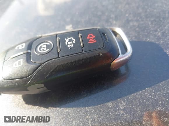 ✅ 2016 Ford Fusion Titanium • VIN: 3FA6P0K96GR300806 • Lot: 43837326. Listed on IAAI with 229,915 mi. Free auction sales archive from the USA and detailed vehicle history report at DreamBid. Image 11.