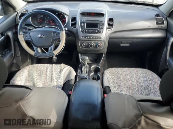 ✅ 2014 Kia Sorento LX • VIN: 5XYKT4A78EG425292 • Lot: 86594575. Wystawiony na Copart z przebiegiem 162 615 mil. Bezpłatny archiwum sprzedaży aukcyjnych z USA i szczegółowy raport historii pojazdu na DreamBid. Zdjęcie 8.