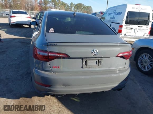 ✅ 2021 Volkswagen Jetta S • VIN: 3VW6T7BU8MM081520 • Лот: 43619003. Опубликован ранее на IAAI с пробегом 68 255 миль. Бесплатный доступ к архиву аукционных продаж из США и подробный отчёт об истории автомобиля на DreamBid. Изображение 16.
