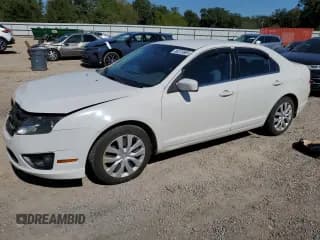 ✅ 2010 Ford Fusion SE • VIN: 3FAHP0HG1AR103628 • Lot: 86220685. Wystawiony na Copart z przebiegiem 109 488 mil. Bezpłatny archiwum sprzedaży aukcyjnych z USA i szczegółowy raport historii pojazdu na DreamBid. Zdjęcie 1.