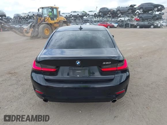 ✅ 2019 BMW 3 Series 330i • VIN: WBA5R1C58KFH10563 • Lot: 43124954. Wystawiony na IAAI z przebiegiem 119 794 mil. Bezpłatny archiwum sprzedaży aukcyjnych z USA i szczegółowy raport historii pojazdu na DreamBid. Zdjęcie 16.
