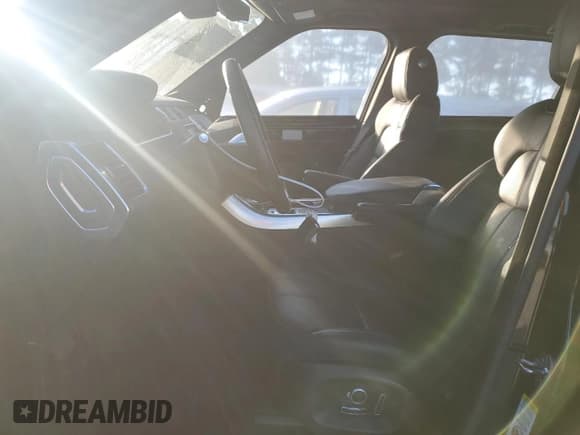 ✅ 2017 Land Rover Range Rover Sport HSE • VIN: SALWR2FV8HA174962 • Lot: 82439645. Wystawiony na Copart z przebiegiem 26 971 mil. Bezpłatny archiwum sprzedaży aukcyjnych z USA i szczegółowy raport historii pojazdu na DreamBid. Zdjęcie 7.