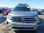 ✅ 2022 Volkswagen Atlas SE • VIN: 1V2LP2CA4NC555756 • Lot: 42233999. Listed on IAAI with 111,803 mi. Free auction sales archive from the USA and detailed vehicle history report at DreamBid. Image 12.