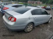 ✅ 2006 Volkswagen Passat 2.0T • VIN: WVWEK73C36P172182 • Лот: 60808165. Опубликован ранее на Copart с пробегом 213 001 миль. Бесплатный доступ к архиву аукционных продаж из США и подробный отчёт об истории автомобиля на DreamBid. Изображение 3.