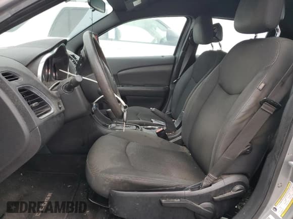 ✅ 2013 Dodge Avenger SE • VIN: 1C3CDZABXDN648626 • Лот: 74399074. Опубликован ранее на Copart с пробегом Не указан. Бесплатный доступ к архиву аукционных продаж из США и подробный отчёт об истории автомобиля на DreamBid. Изображение 7.