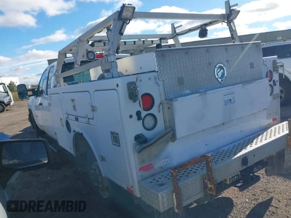 ✅ 2012 Chevrolet Silverado 2500HD • VIN: 1GB2KVCG3CZ337730 • Lot: 43269374. Wystawiony na IAAI z przebiegiem Nie podano. Bezpłatny archiwum sprzedaży aukcyjnych z USA i szczegółowy raport historii pojazdu na DreamBid. Zdjęcie 3.