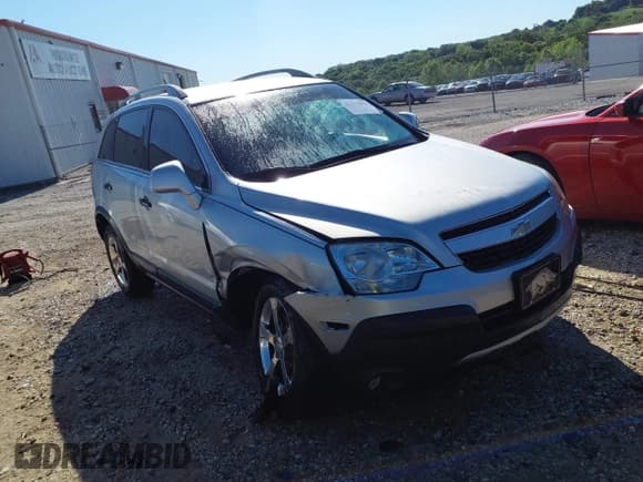 ✅ 2012 Chevrolet Captiva Sport LS • VIN: 3GNAL2EK0CS570909 • Lot: 42173042. Wystawiony na IAAI z przebiegiem 185 044 mil. Bezpłatny archiwum sprzedaży aukcyjnych z USA i szczegółowy raport historii pojazdu na DreamBid. Zdjęcie 1.