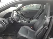 ✅ 2023 Jaguar F-Type R • VIN: SAJD51FE3PCK81037 • Lot: 89061505. Wystawiony na Copart z przebiegiem 10 542 mil. Bezpłatny archiwum sprzedaży aukcyjnych z USA i szczegółowy raport historii pojazdu na DreamBid. Zdjęcie 7.