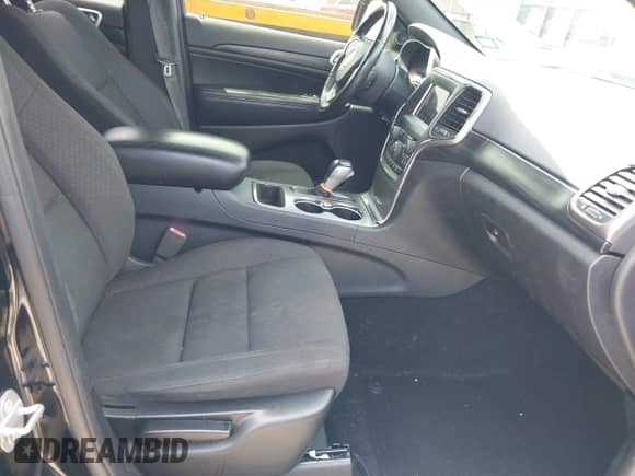 2020 Jeep Grand Cherokee Altitude z VIN 1C4RJEAG9LC140807, wystawiony jako IAAI lot #42474166 z przebiegiem 120 878 mil mil oraz . Historia ofert i sprzedaży dostępna na DreamBid. Obrazek 5.