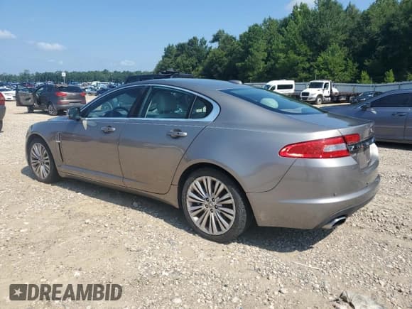 ✅ 2011 Jaguar XF Premium • VIN: SAJWA0GB6BLS10605 • Lot: 66302155. Wystawiony na Copart z przebiegiem Nie podano. Bezpłatny archiwum sprzedaży aukcyjnych z USA i szczegółowy raport historii pojazdu na DreamBid. Zdjęcie 2.