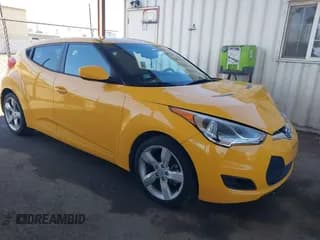 ✅ 2013 Hyundai Veloster w/Black Int • VIN: KMHTC6AD6DU094792 • Lot: 42772775. Wystawiony na IAAI z przebiegiem 108 643 mil. Bezpłatny archiwum sprzedaży aukcyjnych z USA i szczegółowy raport historii pojazdu na DreamBid. Zdjęcie 1.