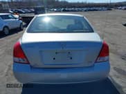 ✅ 2002 Hyundai Elantra GLS • VIN: KMHDN45D02U432956 • Lot: 41755127. Wystawiony na IAAI z przebiegiem 99 210 mil. Bezpłatny archiwum sprzedaży aukcyjnych z USA i szczegółowy raport historii pojazdu na DreamBid. Zdjęcie 16.