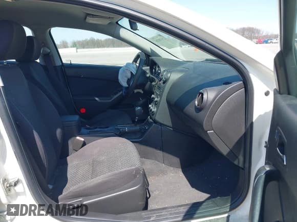 ✅ 2007 Pontiac G6 G6 • VIN: 1G2ZG58B074184286 • Lot: 41939070. Listed on IAAI with 140,503 mi. Free auction sales archive from the USA and detailed vehicle history report at DreamBid. Image 5.