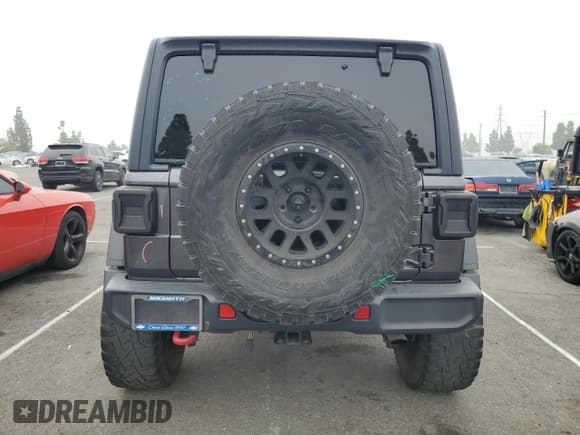 ✅ 2020 Jeep Wrangler Unlimited Rubicon • VIN: 1C4HJXFG7LW329714 • Lot: 84973795. Wystawiony na Copart z przebiegiem 71 483 mil. Bezpłatny archiwum sprzedaży aukcyjnych z USA i szczegółowy raport historii pojazdu na DreamBid. Zdjęcie 6.
