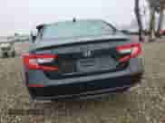 2018 Honda Accord EX-L z VIN 1HGCV1F57JA100293, wystawiony jako Copart lot #82453115 z przebiegiem 112 176 mil mil oraz Szkoda całkowita • Salvage title. Historia ofert i sprzedaży dostępna na DreamBid. Obrazek 6.