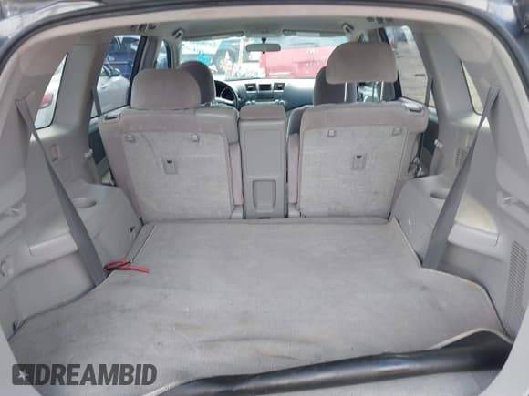 ✅ 2010 Toyota Highlander • VIN: JTEZK3EH1A2105956 • Lot: 42586845. Listed on IAAI with 194,631 mi. Free auction sales archive from the USA and detailed vehicle history report at DreamBid. Image 17.