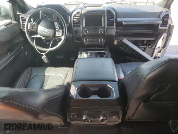 ✅ 2021 Ford Expedition Limited • VIN: 1FMJU1KT9MEA55332 • Lot: 89562375. Wystawiony na Copart z przebiegiem 73 342 mil. Bezpłatny archiwum sprzedaży aukcyjnych z USA i szczegółowy raport historii pojazdu na DreamBid. Zdjęcie 8.