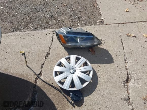 ✅ 2015 Volkswagen Jetta S • VIN: 3VW2K7AJ8FM261138 • Lot: 43675714. Listed on IAAI with 166,592 mi. Free auction sales archive from the USA and detailed vehicle history report at DreamBid. Image 12.