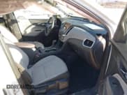 ✅ 2019 Chevrolet Equinox LT • VIN: 3GNAXWEU1KS609048 • Лот: 41268628. Опубликован ранее на IAAI с пробегом 105 908 миль. Бесплатный доступ к архиву аукционных продаж из США и подробный отчёт об истории автомобиля на DreamBid. Изображение 5.