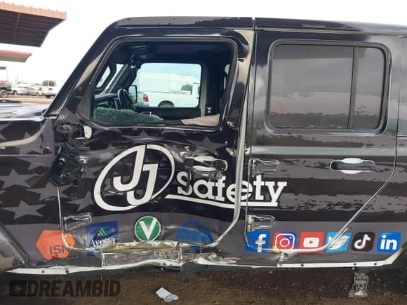 ✅ 2020 Jeep Gladiator Mojave • VIN: 1C6JJTEG0LL202422 • Lot: 41199747. Listed on IAAI with 51,503 mi. Free auction sales archive from the USA and detailed vehicle history report at DreamBid. Image 14.