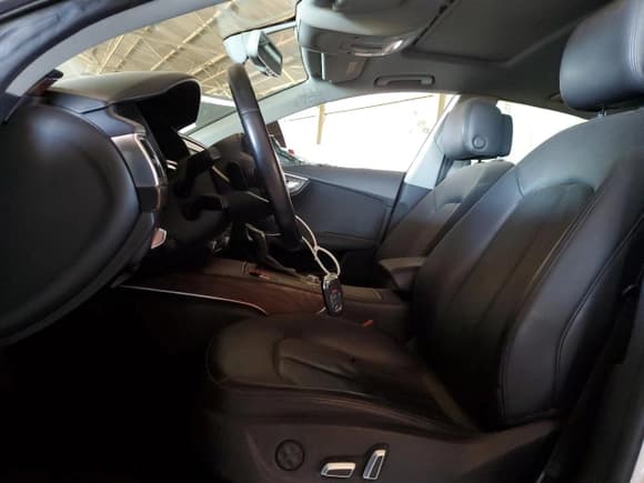 ✅ 2016 Audi A7 Premium Plus • VIN: WAUWGAFC4GN019500 • Лот: 85154495. Опубликован ранее на Copart с пробегом 117 226 миль. Бесплатный доступ к архиву аукционных продаж из США и подробный отчёт об истории автомобиля на DreamBid. Изображение 7.