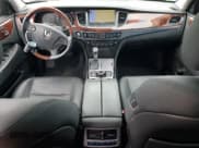 ✅ 2015 Hyundai Equus Ultimate • VIN: KMHGH4JH7FU097861 • Лот: 52369885. Опубликован ранее на Copart с пробегом 21 008 миль. Бесплатный доступ к архиву аукционных продаж из США и подробный отчёт об истории автомобиля на DreamBid. Изображение 8.