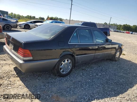 ✅ 1994 Mercedes-Benz S 320 • VIN: WDBGA43E4RA171107 • Лот: 53186305. Опубликован ранее на Copart с пробегом 228 999 миль. Бесплатный доступ к архиву аукционных продаж из США и подробный отчёт об истории автомобиля на DreamBid. Изображение 3.