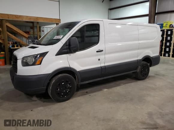 ✅ 2015 Ford Transit Cargo • VIN: 1FTNR1YM7FKB03812 • Лот: 56453835. Опубликован ранее на Copart с пробегом 139 412 миль. Бесплатный доступ к архиву аукционных продаж из США и подробный отчёт об истории автомобиля на DreamBid. Изображение 1.