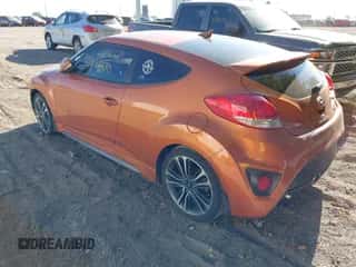 2016 Hyundai Veloster Turbo z VIN KMHTC6AE5GU260975, wystawiony jako IAAI lot #43428690 z przebiegiem 72 497 mil mil oraz . Historia ofert i sprzedaży dostępna na DreamBid. Obrazek 3.