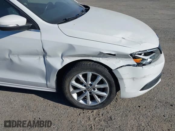 ✅ 2013 Volkswagen Jetta SE • VIN: 3VWDP7AJ6DM422299 • Lot: 42493094. Wystawiony na IAAI z przebiegiem 134 459 mil. Bezpłatny archiwum sprzedaży aukcyjnych z USA i szczegółowy raport historii pojazdu na DreamBid. Zdjęcie 6.