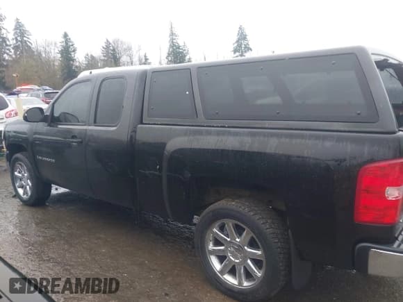 ✅ 2007 Chevrolet Silverado 1500 1LT • VIN: 2GCEK19C471718247 • Lot: 43858066. Wystawiony na IAAI z przebiegiem 159 023 mil. Bezpłatny archiwum sprzedaży aukcyjnych z USA i szczegółowy raport historii pojazdu na DreamBid. Zdjęcie 14.