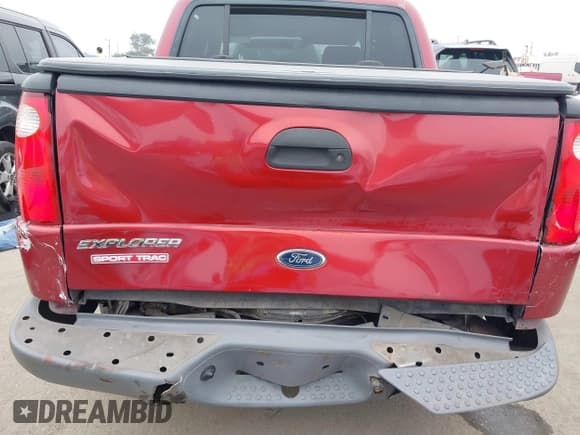 ✅ 2001 Ford Explorer Sport Trac • VIN: 1FMZU77E61UA87382 • Lot: 42461697. Wystawiony na IAAI z przebiegiem 386 659 mil. Bezpłatny archiwum sprzedaży aukcyjnych z USA i szczegółowy raport historii pojazdu na DreamBid. Zdjęcie 6.