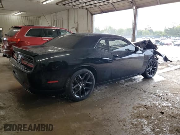 ✅ 2021 Dodge Challenger SXT • VIN: 2C3CDZAG0MH590661 • Lot: 80303935. Wystawiony na Copart z przebiegiem 127 121 mil. Bezpłatny archiwum sprzedaży aukcyjnych z USA i szczegółowy raport historii pojazdu na DreamBid. Zdjęcie 3.