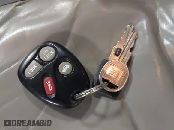 ✅ 1998 Buick LeSabre Custom • VIN: 1G4HP52K9WH444767 • Lot: 43683290. Wystawiony na IAAI z przebiegiem 103 148 mil. Bezpłatny archiwum sprzedaży aukcyjnych z USA i szczegółowy raport historii pojazdu na DreamBid. Zdjęcie 11.