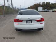 ✅ 2019 BMW 7 Series 740i xDrive • VIN: WBA7E4C56KGV28504 • Lot: 43549814. Wystawiony na IAAI z przebiegiem 127 615 mil. Bezpłatny archiwum sprzedaży aukcyjnych z USA i szczegółowy raport historii pojazdu na DreamBid. Zdjęcie 16.