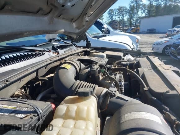 ✅ 2006 Chevrolet Silverado 2500HD LT1 • VIN: 1GCHK23D76F211225 • Lot: 41454948. Listed on IAAI with 203,000 mi. Free auction sales archive from the USA and detailed vehicle history report at DreamBid. Image 10.