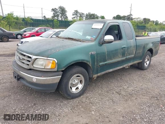 ✅ 2000 Ford F-150 • VIN: 2FTZX1727YCA85360 • Lot: 42325271. Wystawiony na IAAI z przebiegiem 119 040 mil. Bezpłatny archiwum sprzedaży aukcyjnych z USA i szczegółowy raport historii pojazdu na DreamBid. Zdjęcie 2.