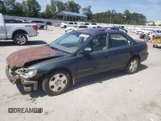 2001 Honda Accord EX с VIN 1HGCG165X1A017807, выставлен на аукционе Copart как лот 71811955 с пробегом 299 731 миль миль и Списание • Salvage title. История ставок и продаж доступна на DreamBid. Изображение 1.