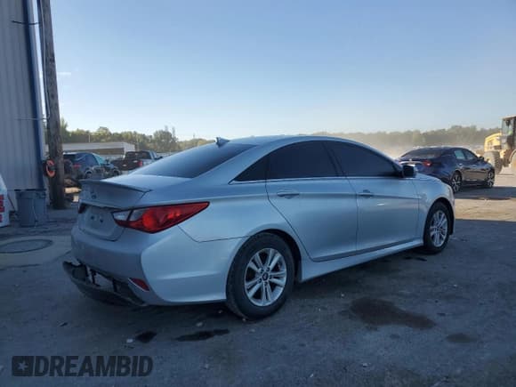 ✅ 2014 Hyundai Sonata GLS • VIN: 5NPEB4AC3EH877785 • Lot: 73700484. Listed on Copart with 93,598 mi. Free auction sales archive from the USA and detailed vehicle history report at DreamBid. Image 3.