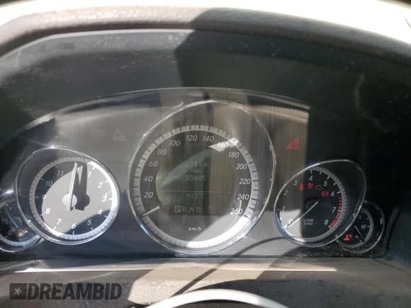 ✅ 2011 Mercedes-Benz E 550 • VIN: WDDKK7CF4BF035139 • Лот: 80710525. Опубликован ранее на Copart с пробегом Не указан. Бесплатный доступ к архиву аукционных продаж из США и подробный отчёт об истории автомобиля на DreamBid. Изображение 9.